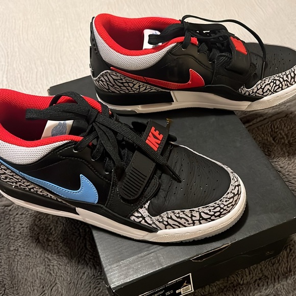 NIKE Jordan Mens Legacy 312 low - Picture 7 of 9